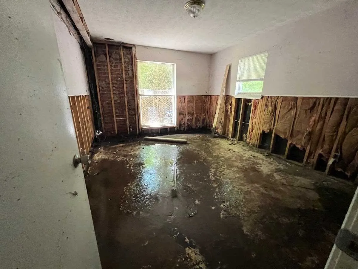 Water Damage Restoration services in Picnic Point, WA